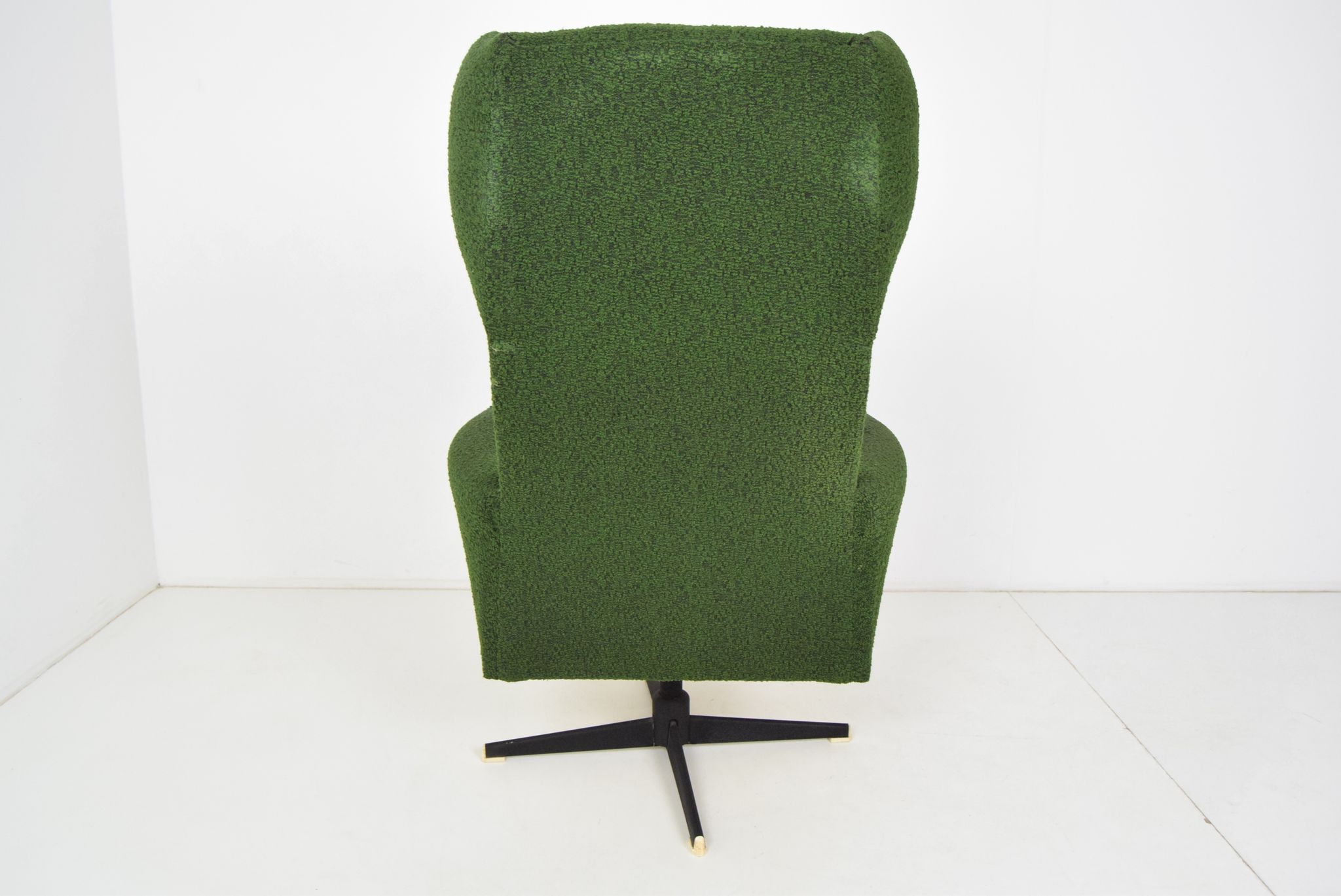 Swivel Armchair in the middle  of the century,1970's.
