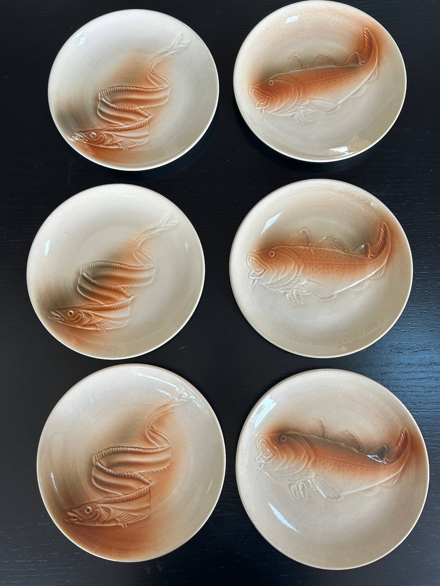 6 Saint Amand plates