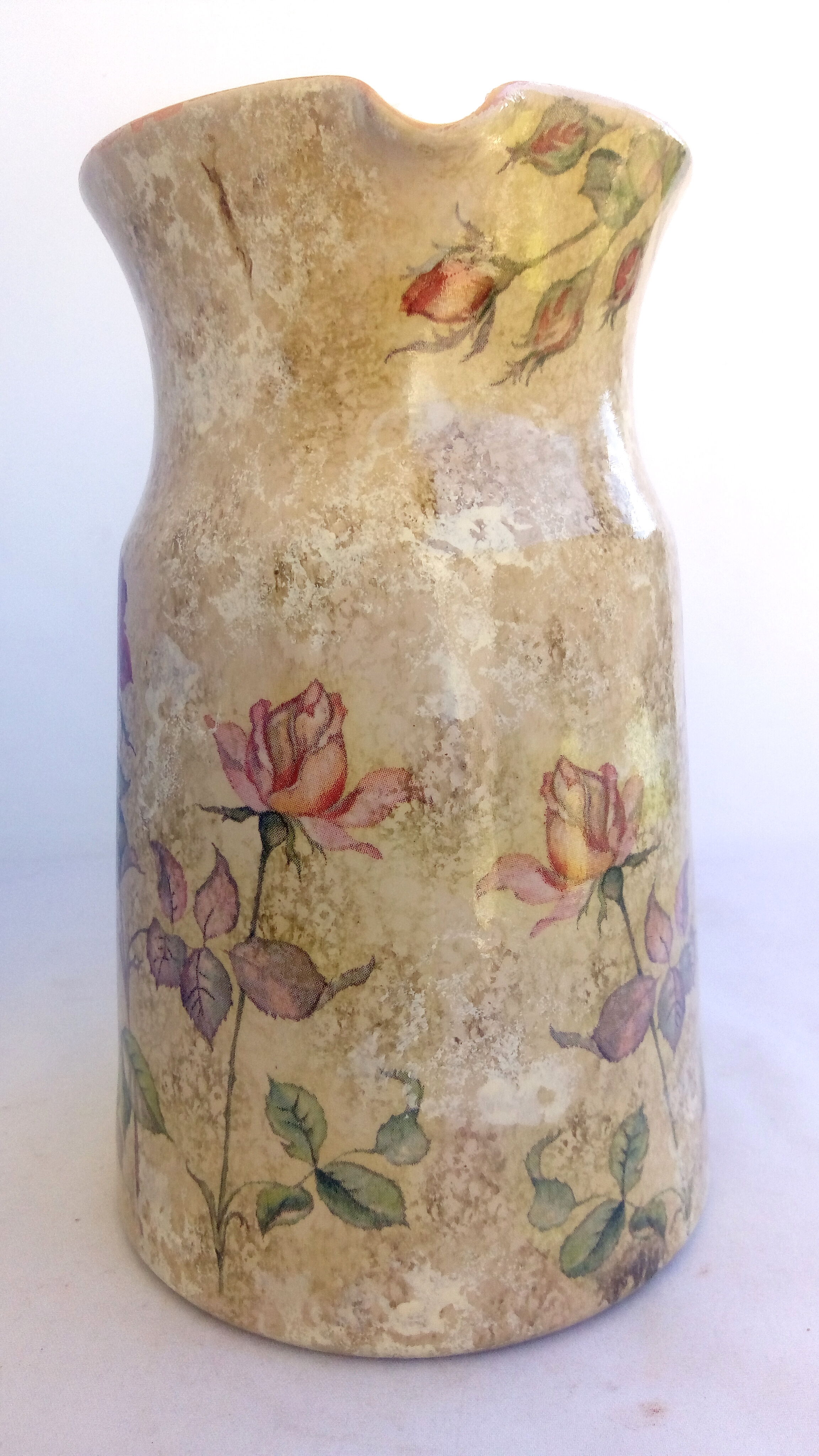 Romantic pitcher with roses made in Corrèze