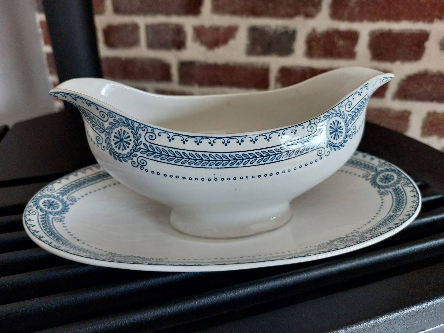 Old gravy boat Terre de fer Sarreguemines