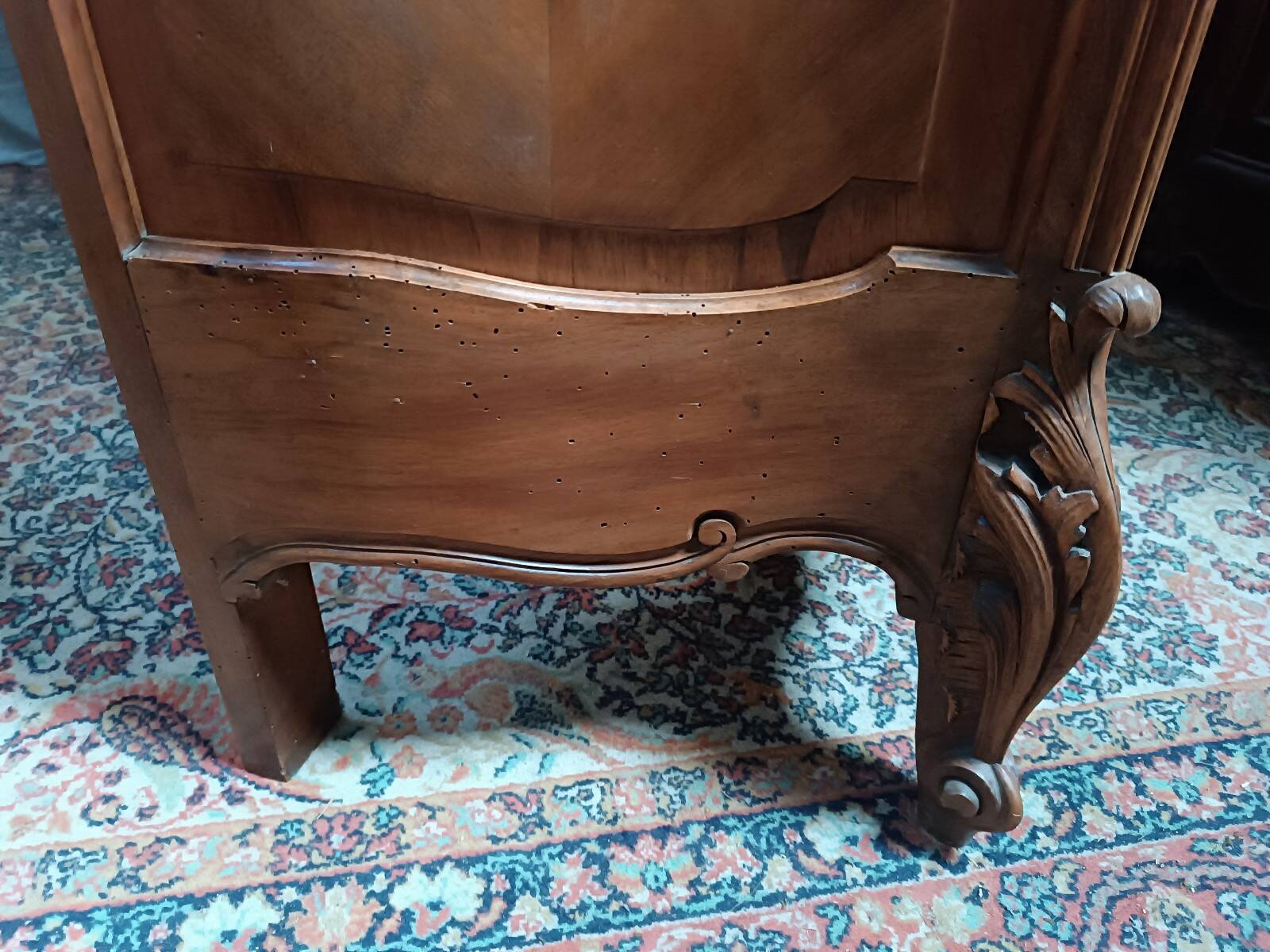 Rococo library in walnut