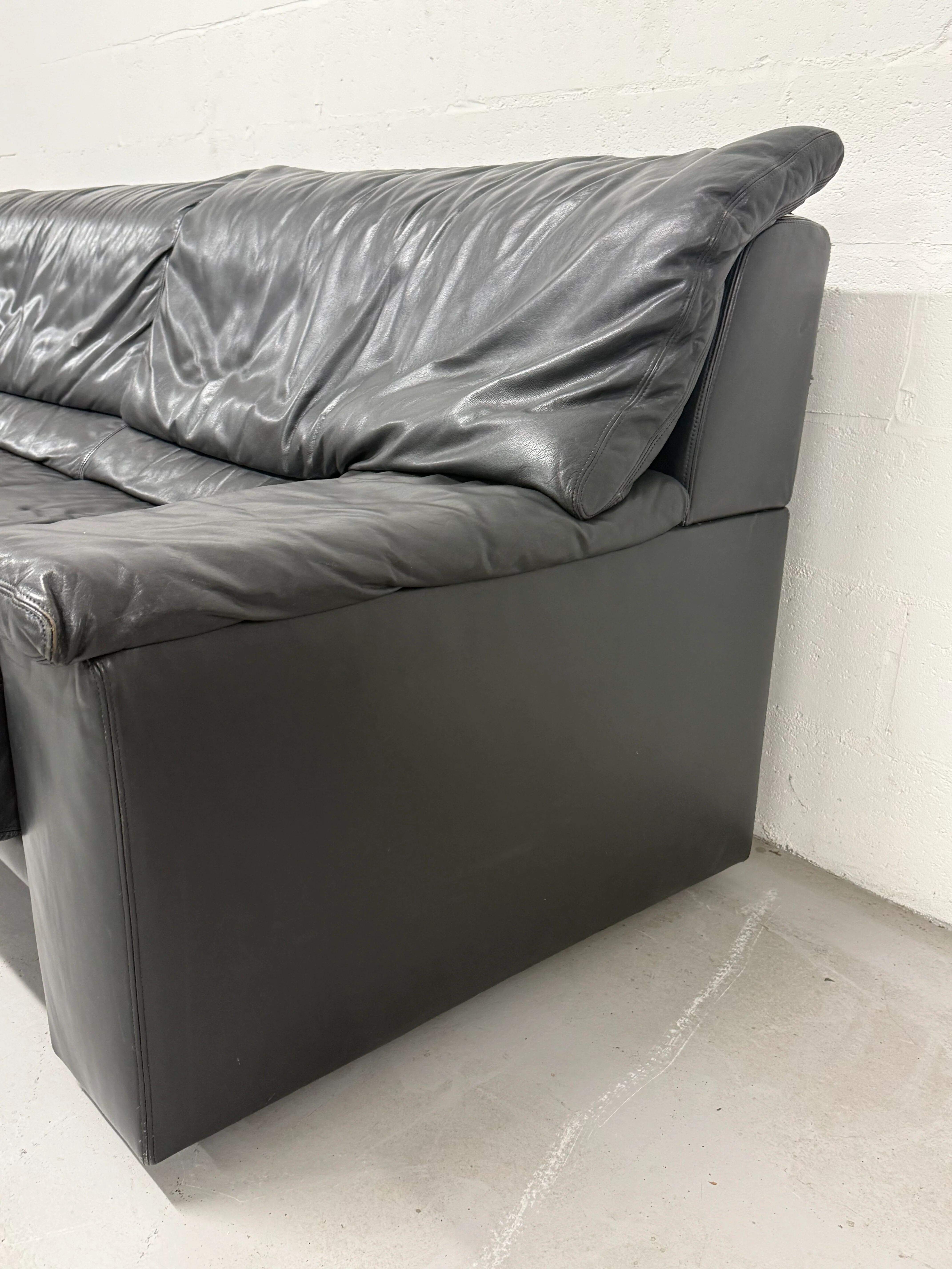 3-seater sofa by Durlet Belgium | Vintage black leather postmodern design |