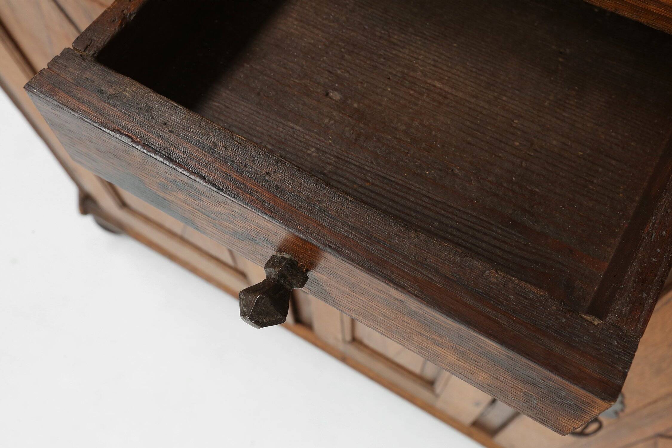 Early 18th Century Vitrine Cabinet in oak, Germany