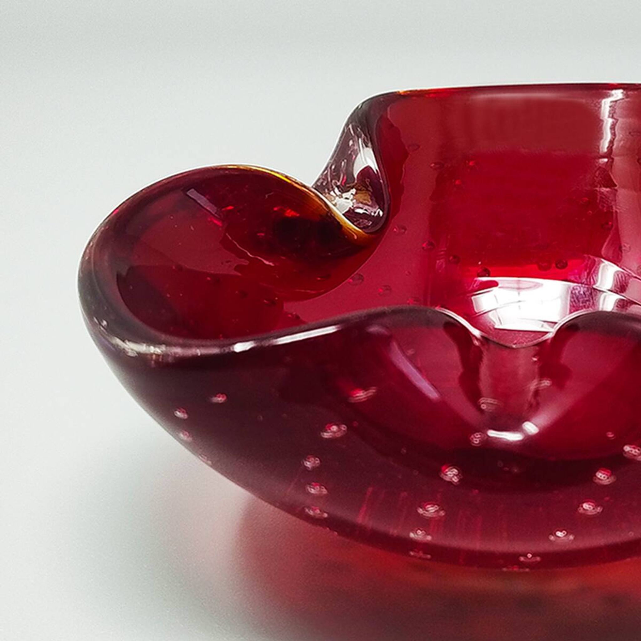 1960s Gorgeous Ashtray or Catchall by Flavio Poli for Seguso. Made in Italy