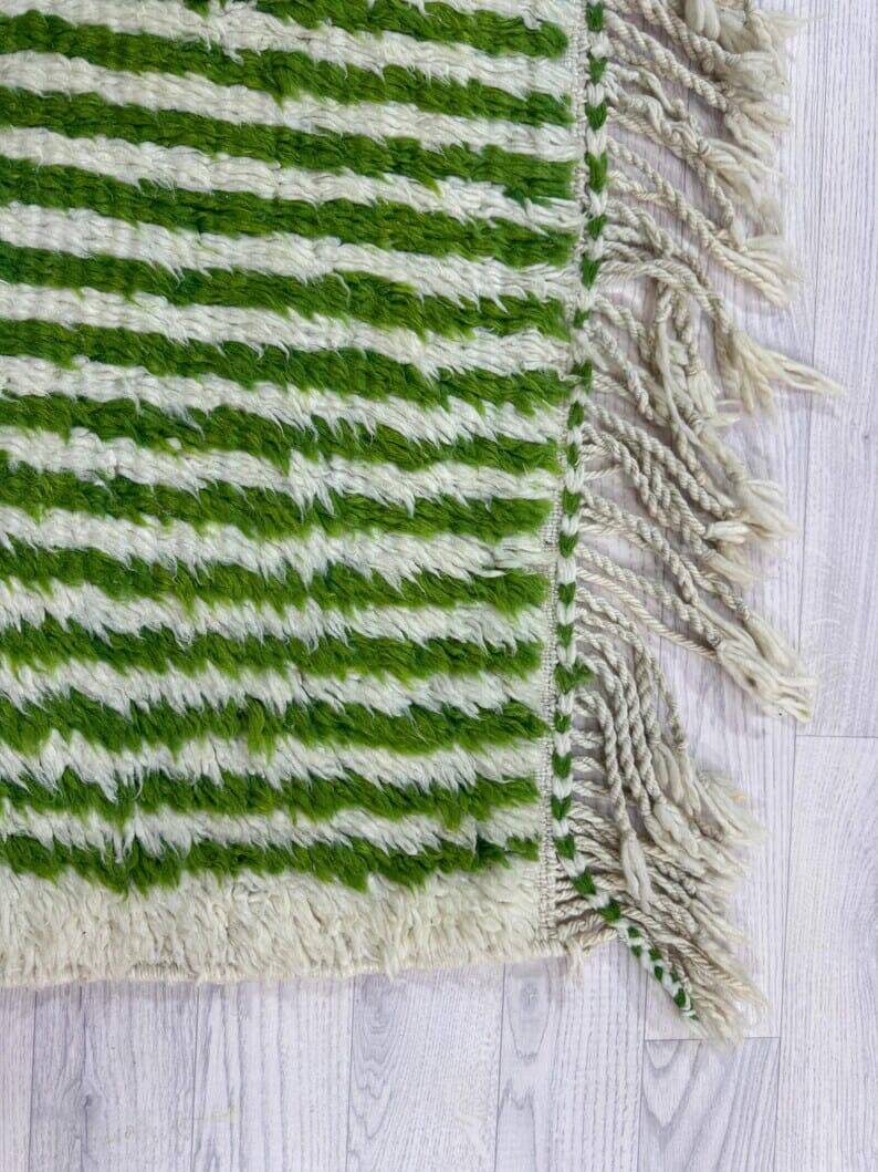 Hand-woven Beni Ouraine rug, size 200 x 300 cm