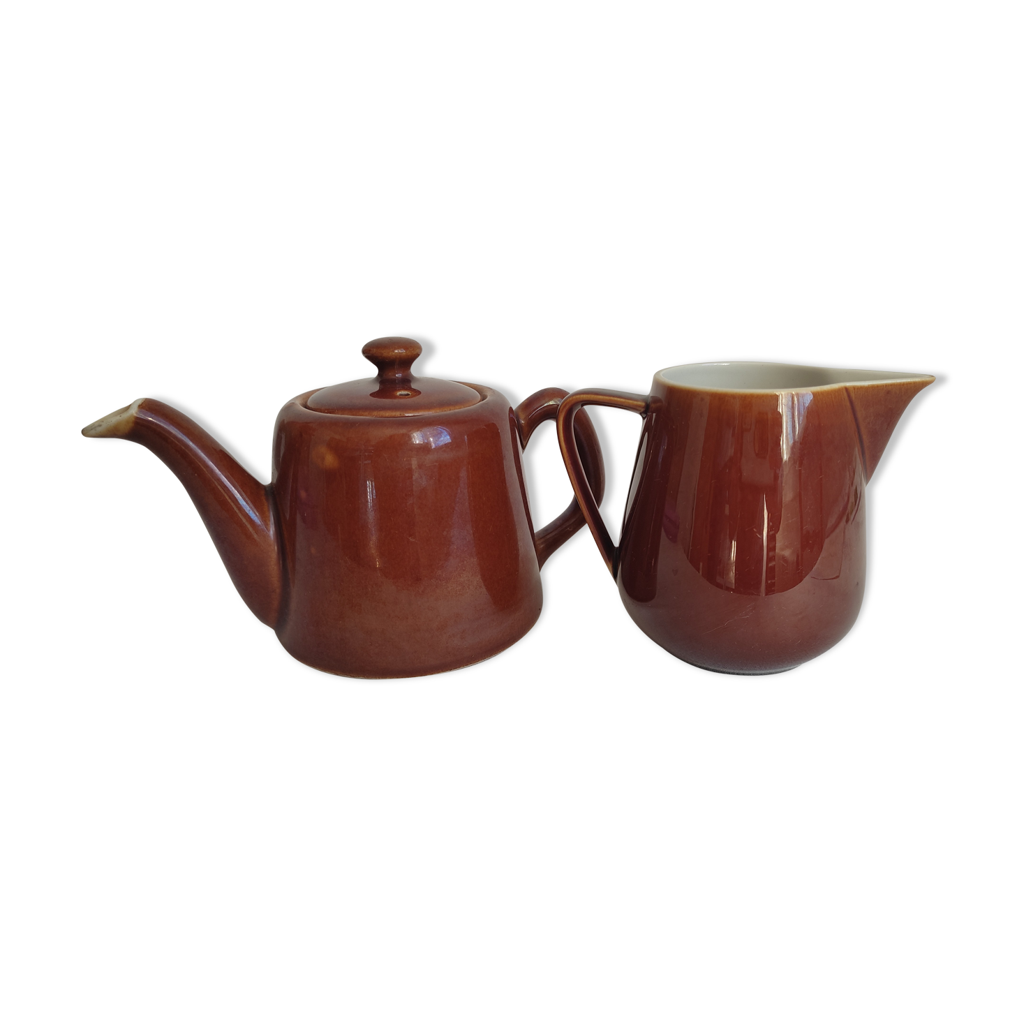 Teapot and milk jar from Bistrot Villeroy Bosh