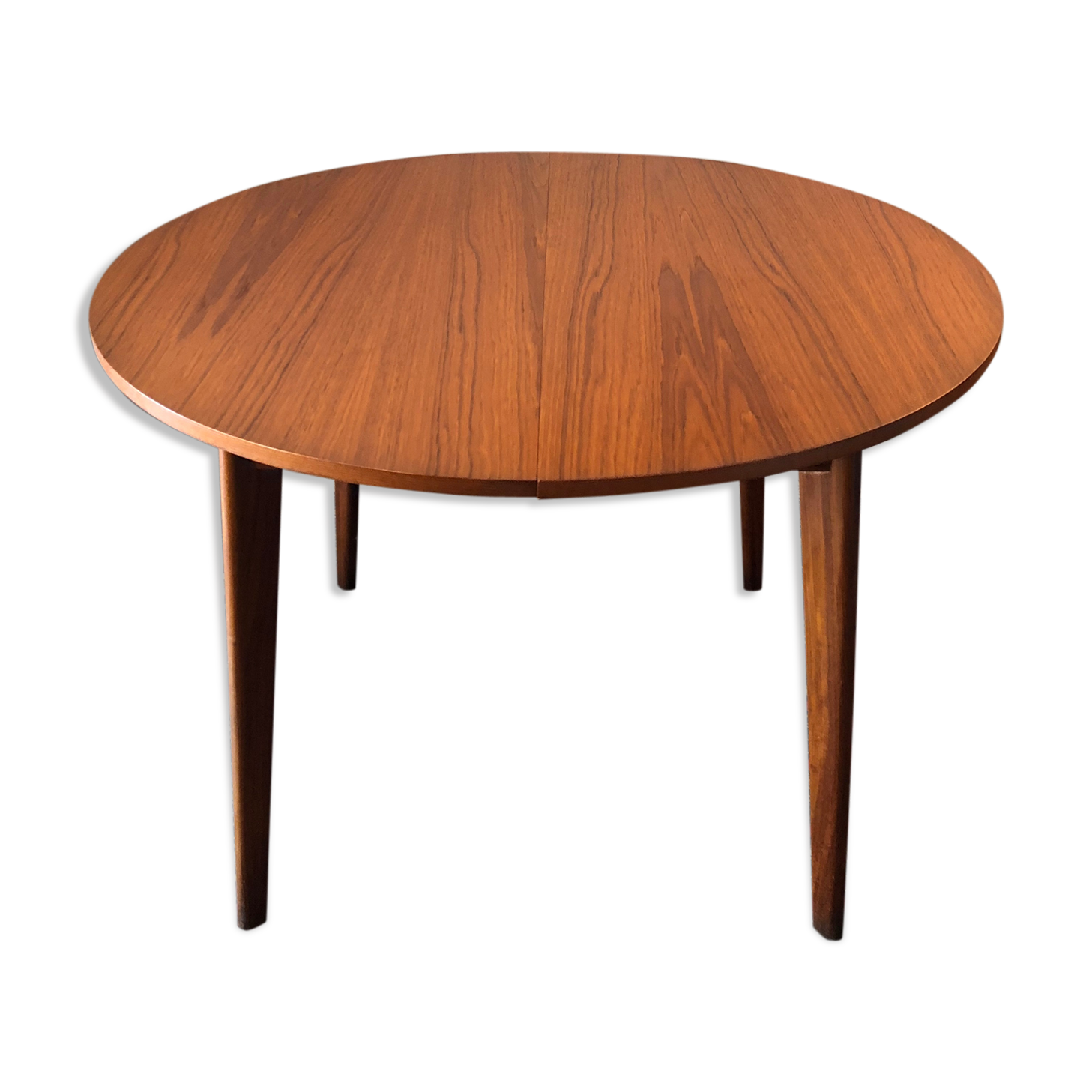 Extendable vintage roundtable