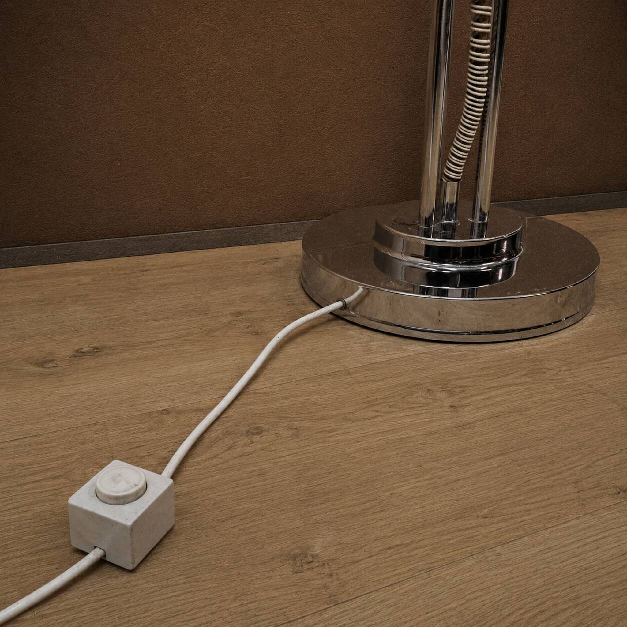 Vintage Italian Space Age floor lamp chrome and glass (70s)