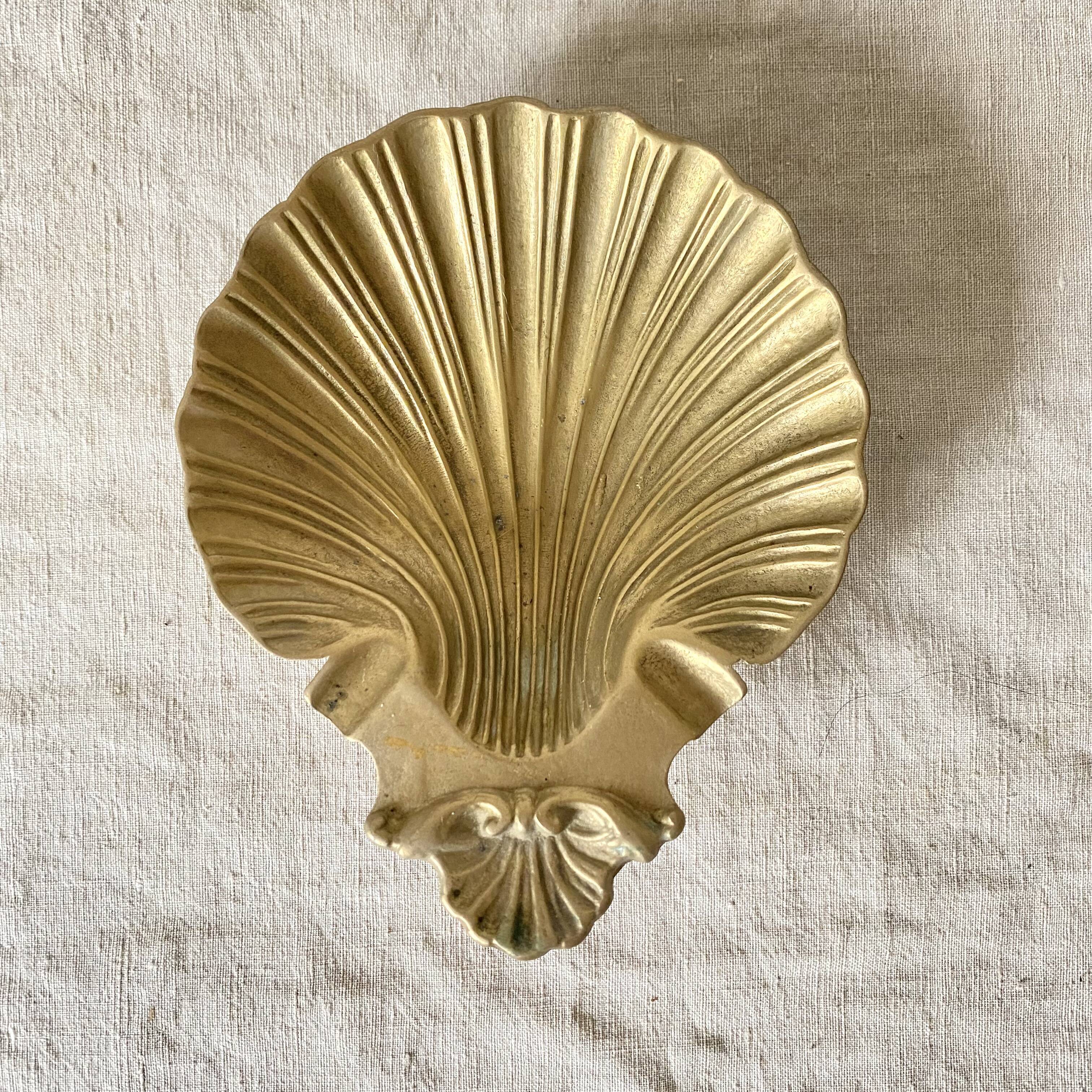 Ashtray, brass shell pocket