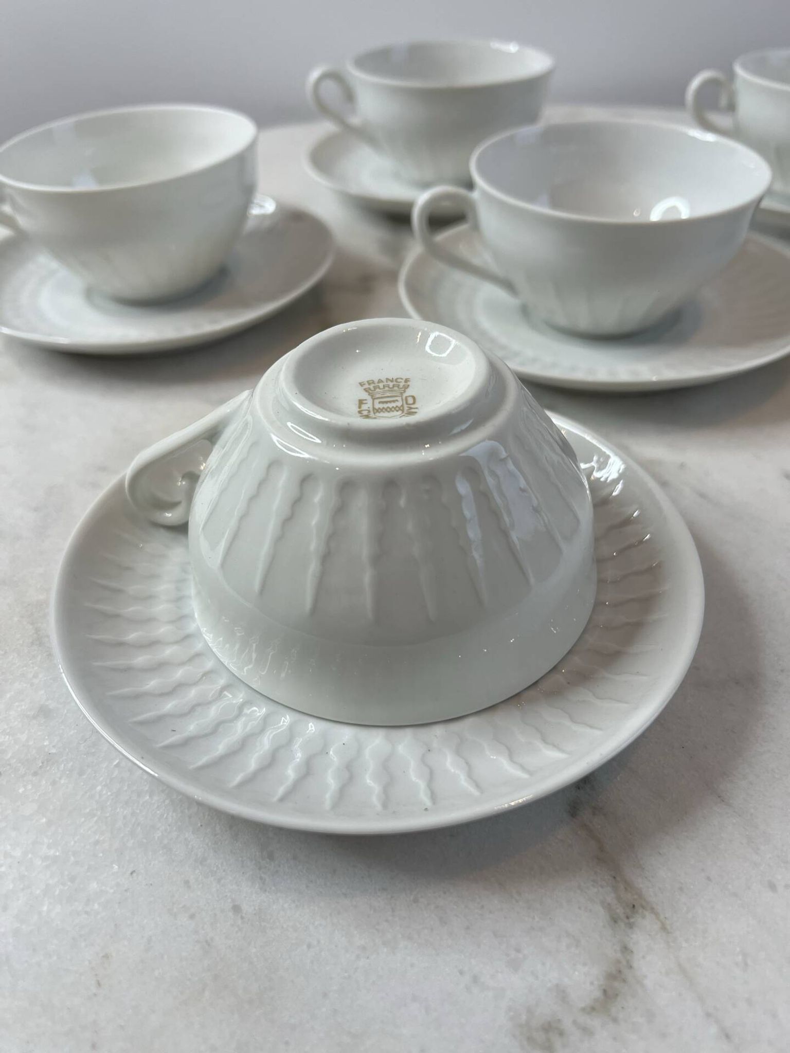Set of 6 porcelain cups and saucers F. Chauvigny