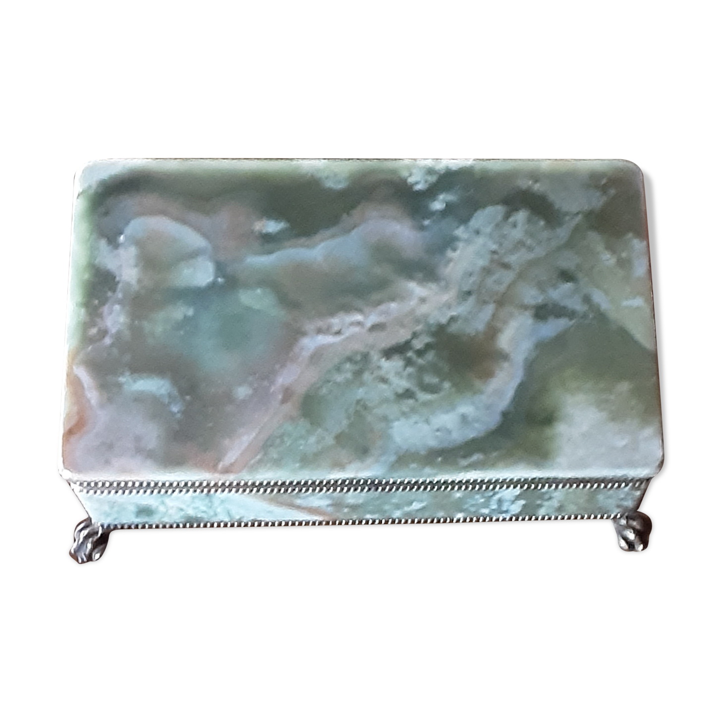 Alabaster Jewelry Box of superb alliance of green and ocher hues