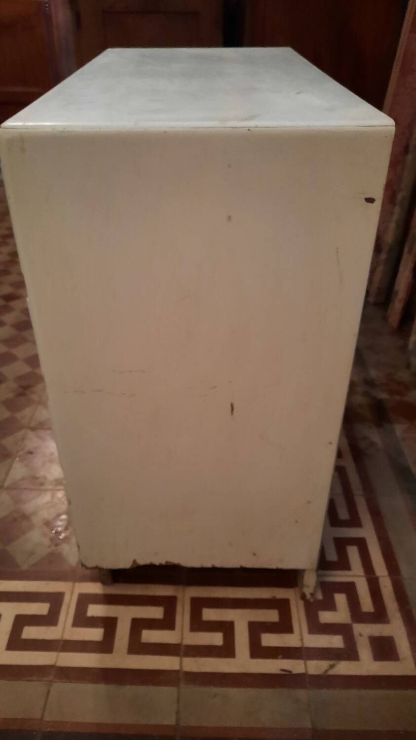 Vintage chest of drawers