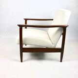 White GFM-142 Armchair