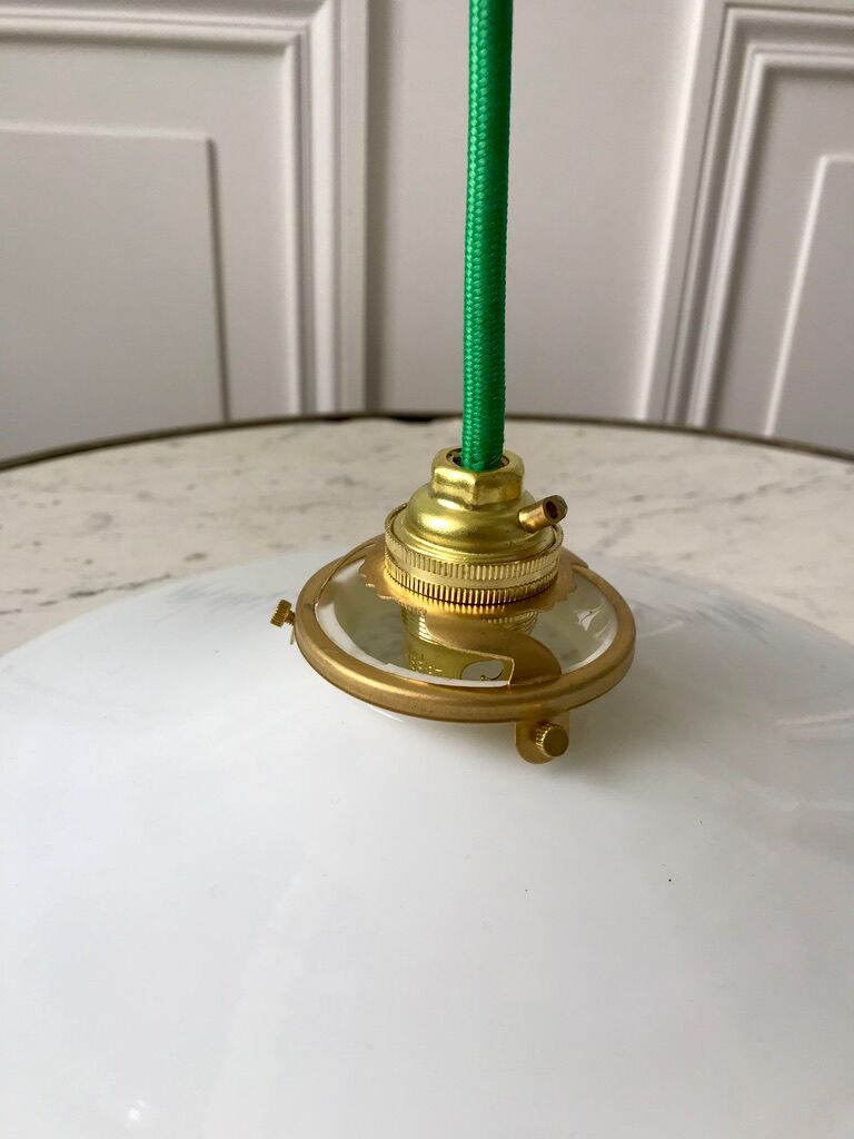 Suspension in smooth opaline green thread early twentieth century
