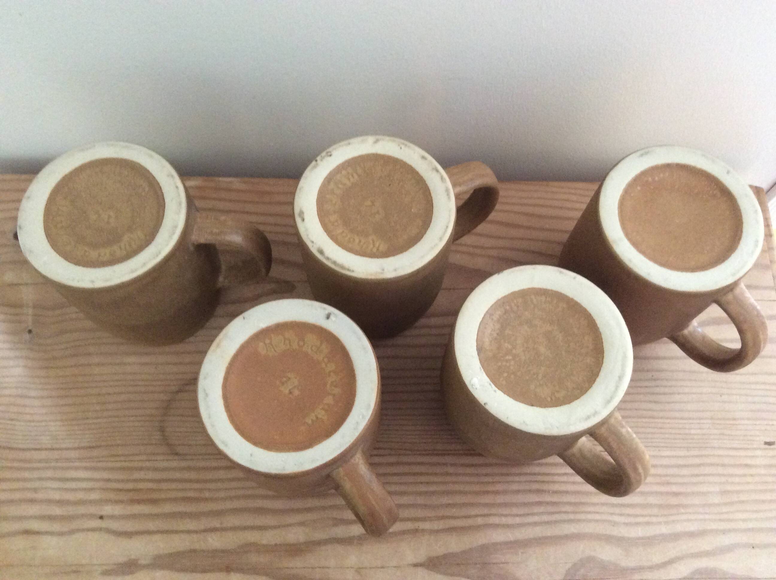 5 stoneware mugs