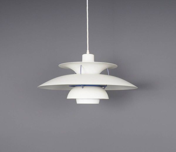 Lampe à suspension blanche Louis Poulsen PH5, années 1970