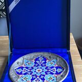 Decorative plate Güral Porselen – Turkish porcelain – Silver metal frame