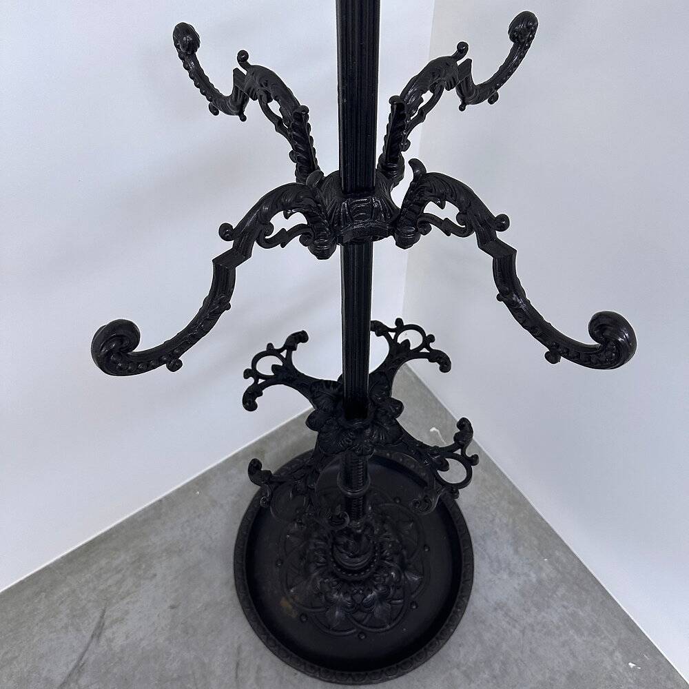 Large ornate cast iron hall tree coat stand with 12 hooks