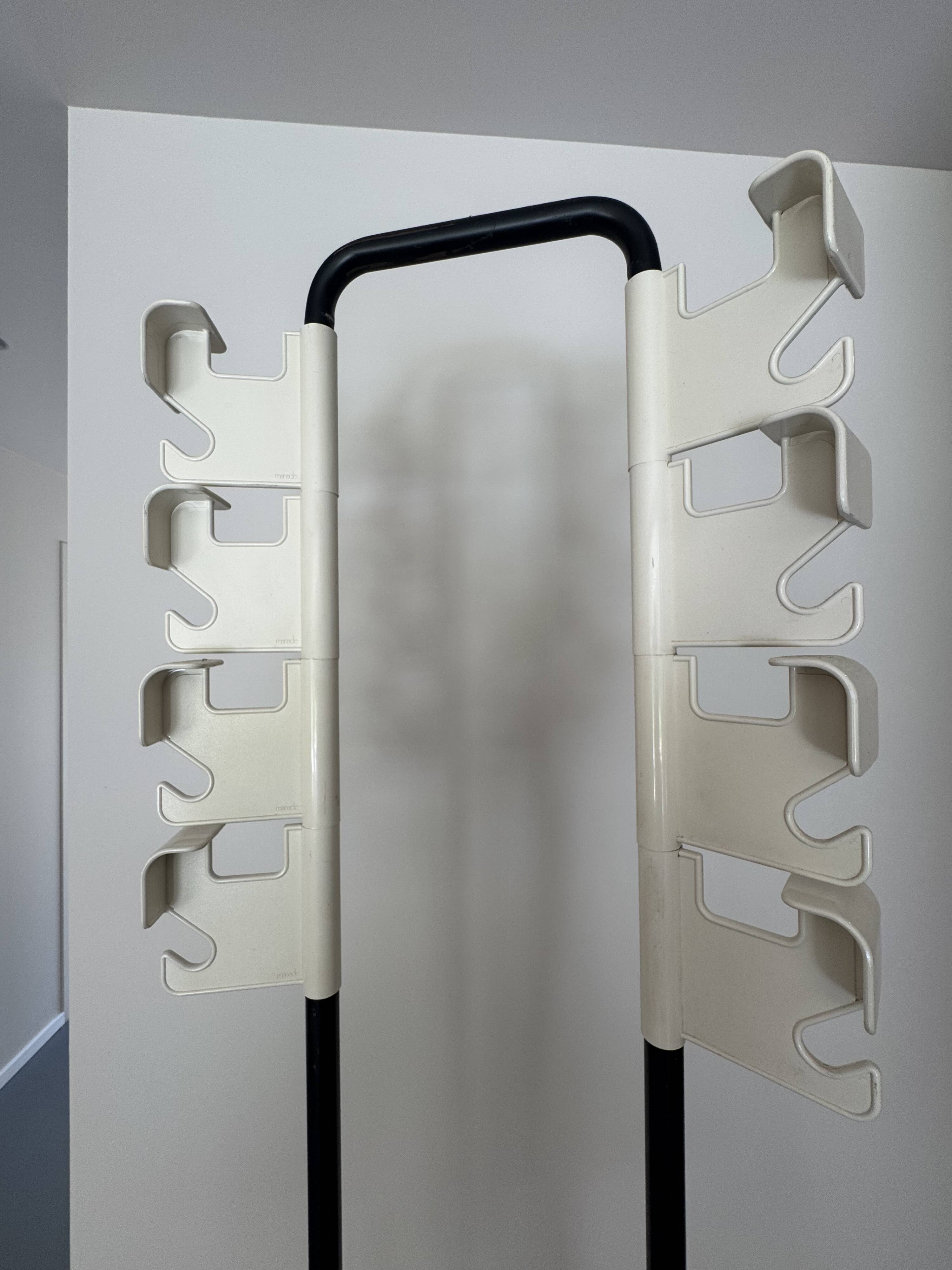 Coat rack Manade signed by Jean-Pierre Vitrac