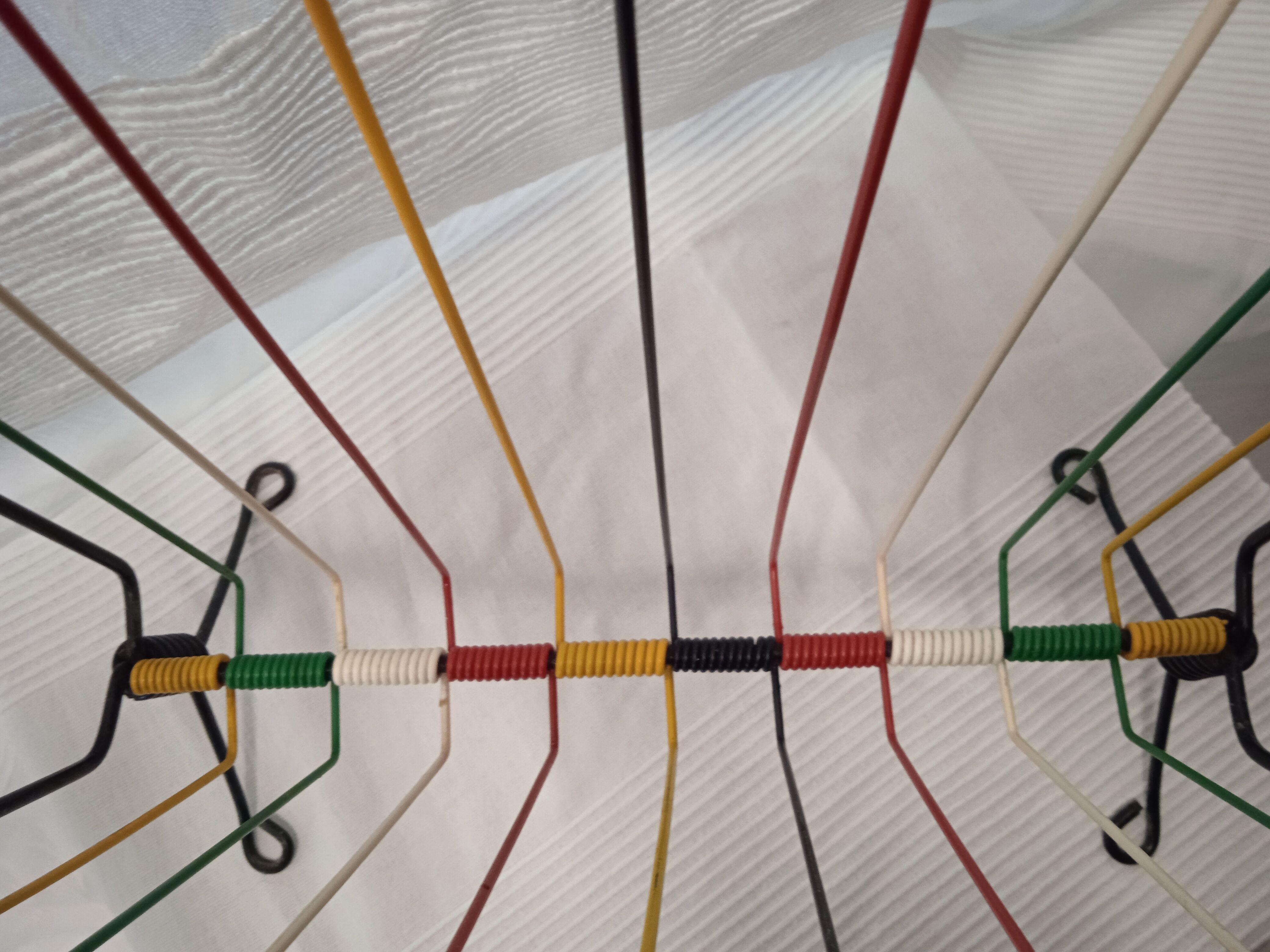 Scoubidou magazines door