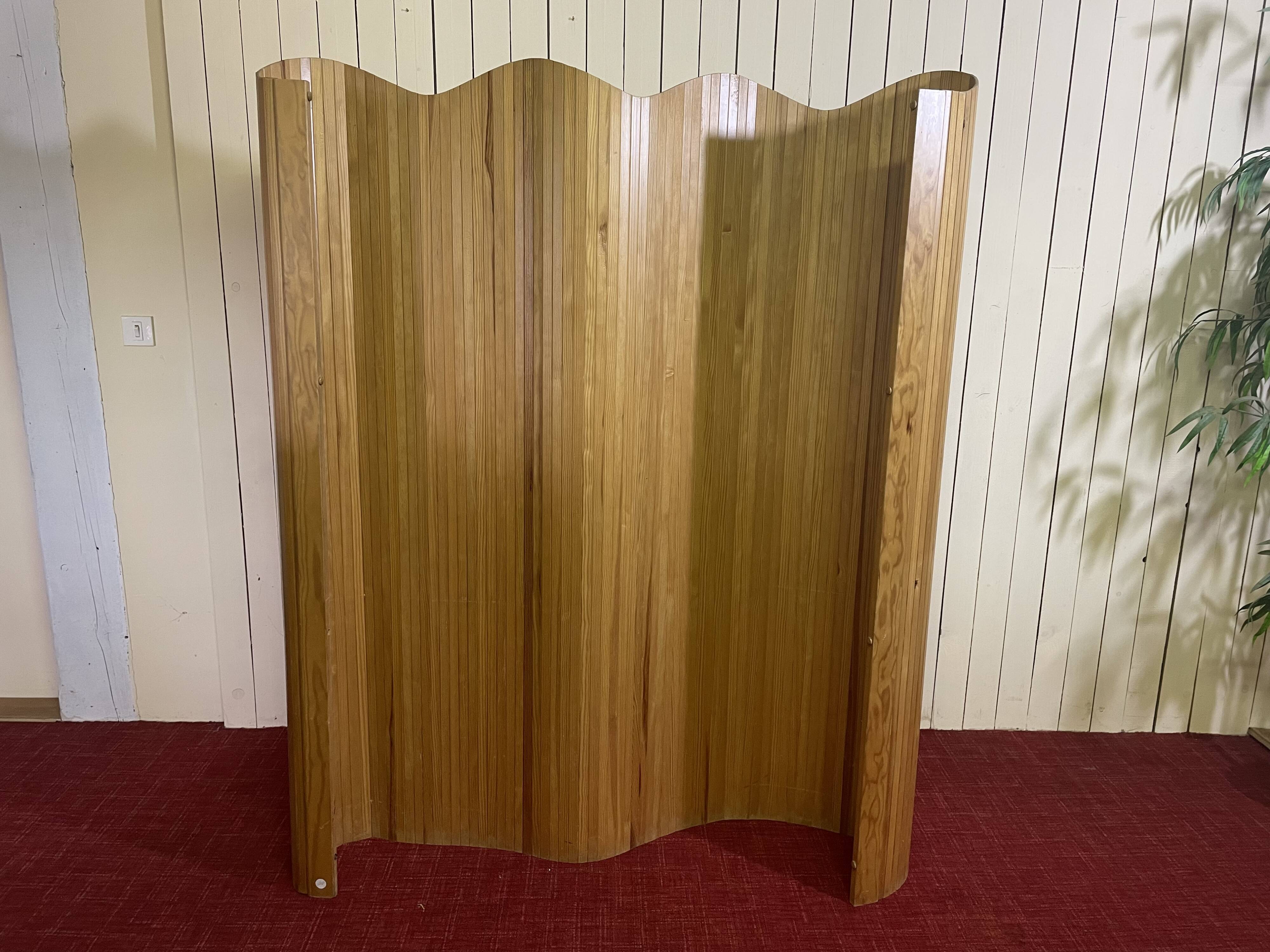 Wooden screen year 70