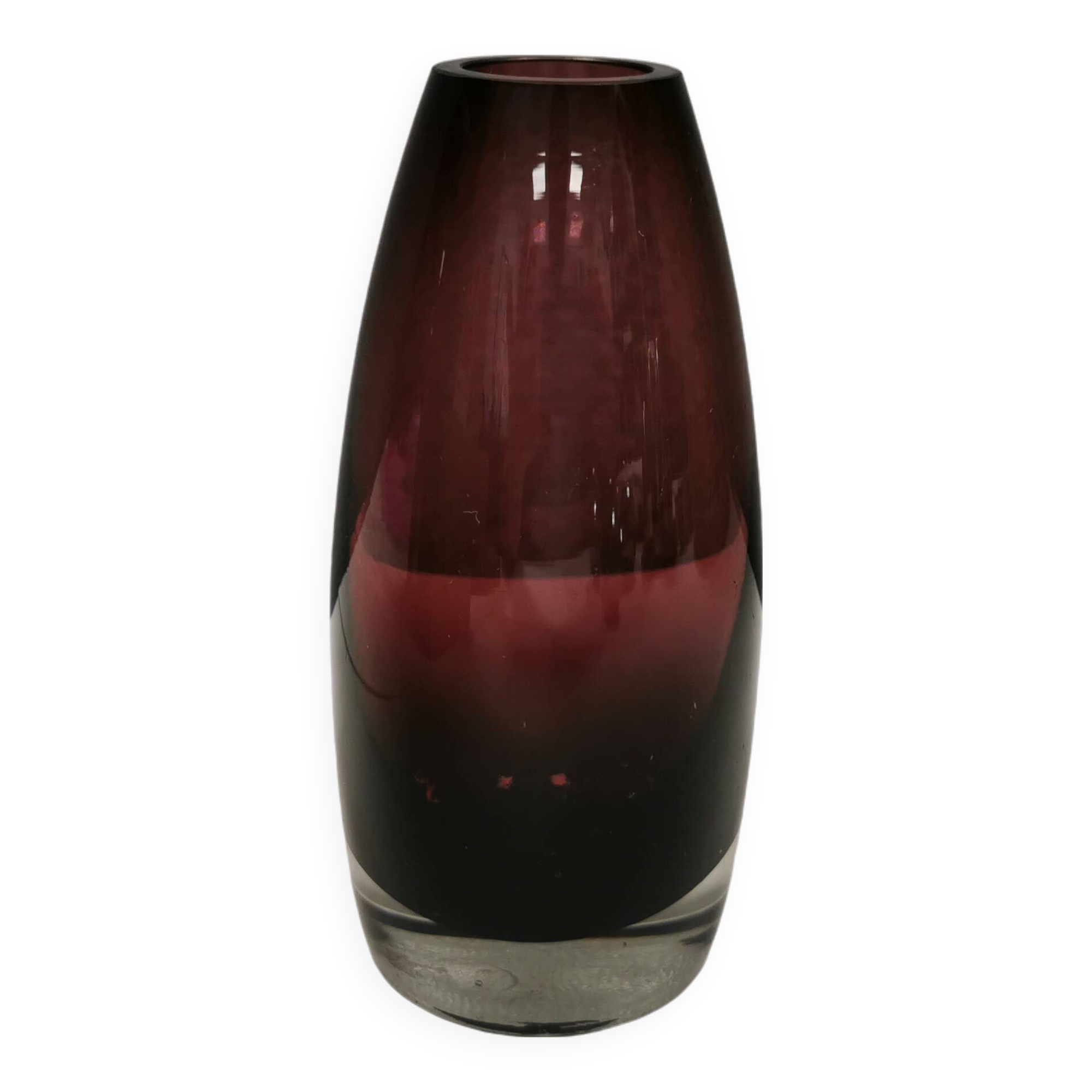 Timeless, mouth-blown glass vase, number 1365 by Tamara Aladin for Riihimäen Lasi Oy Finland 1960s