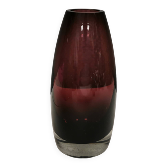 Timeless, mouth-blown glass vase, number 1365 by Tamara Aladin for Riihimäen Lasi Oy Finland 1960s