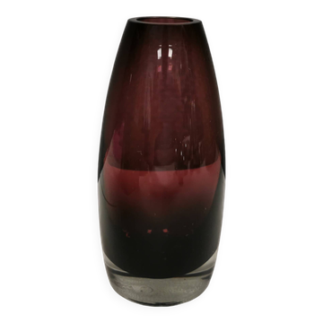 Timeless, mouth-blown glass vase, number 1365 by Tamara Aladin for Riihimäen Lasi Oy Finland 1960s