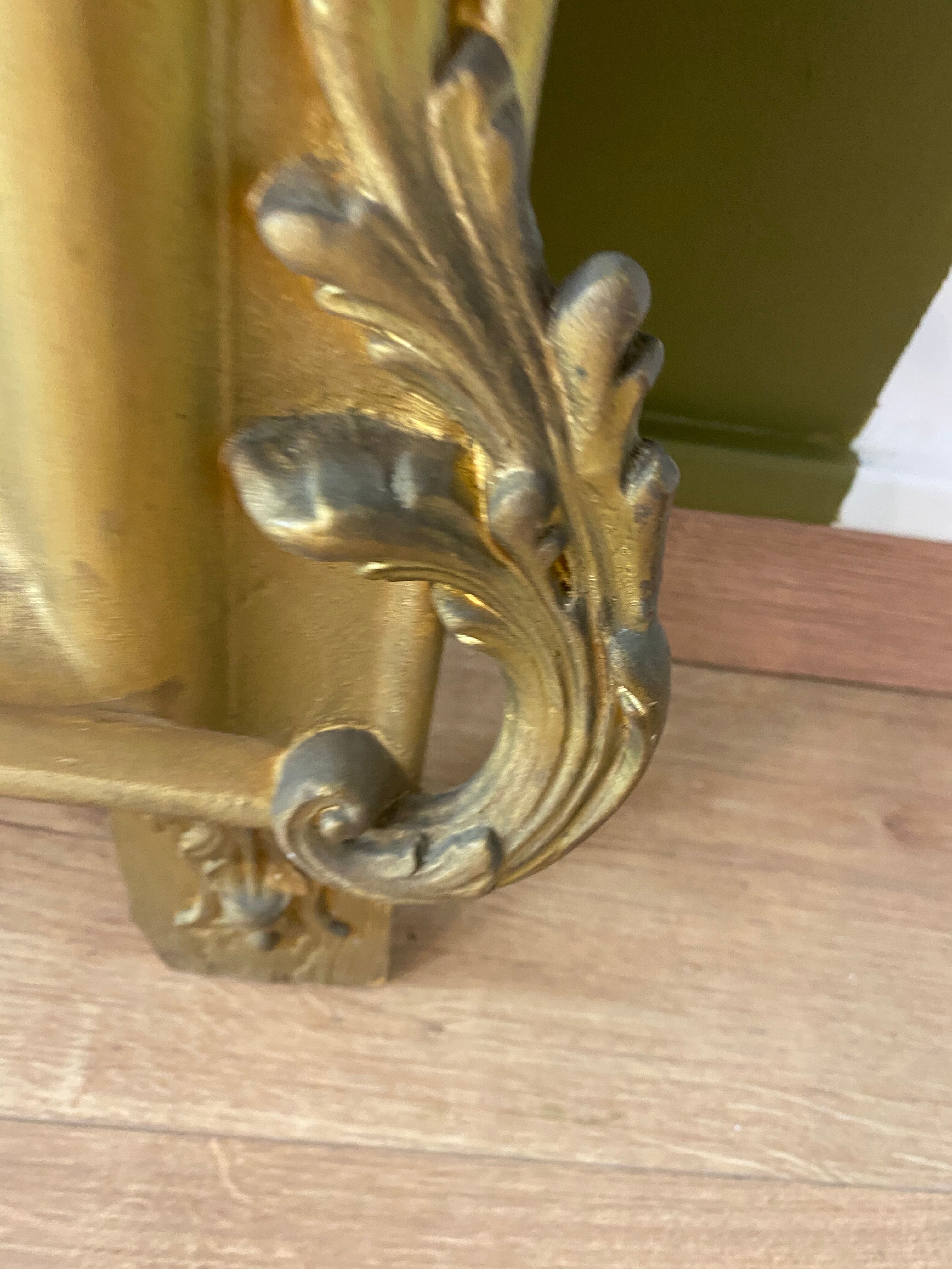 Large mirror with pediment XVIII eme gilded  86x150cm