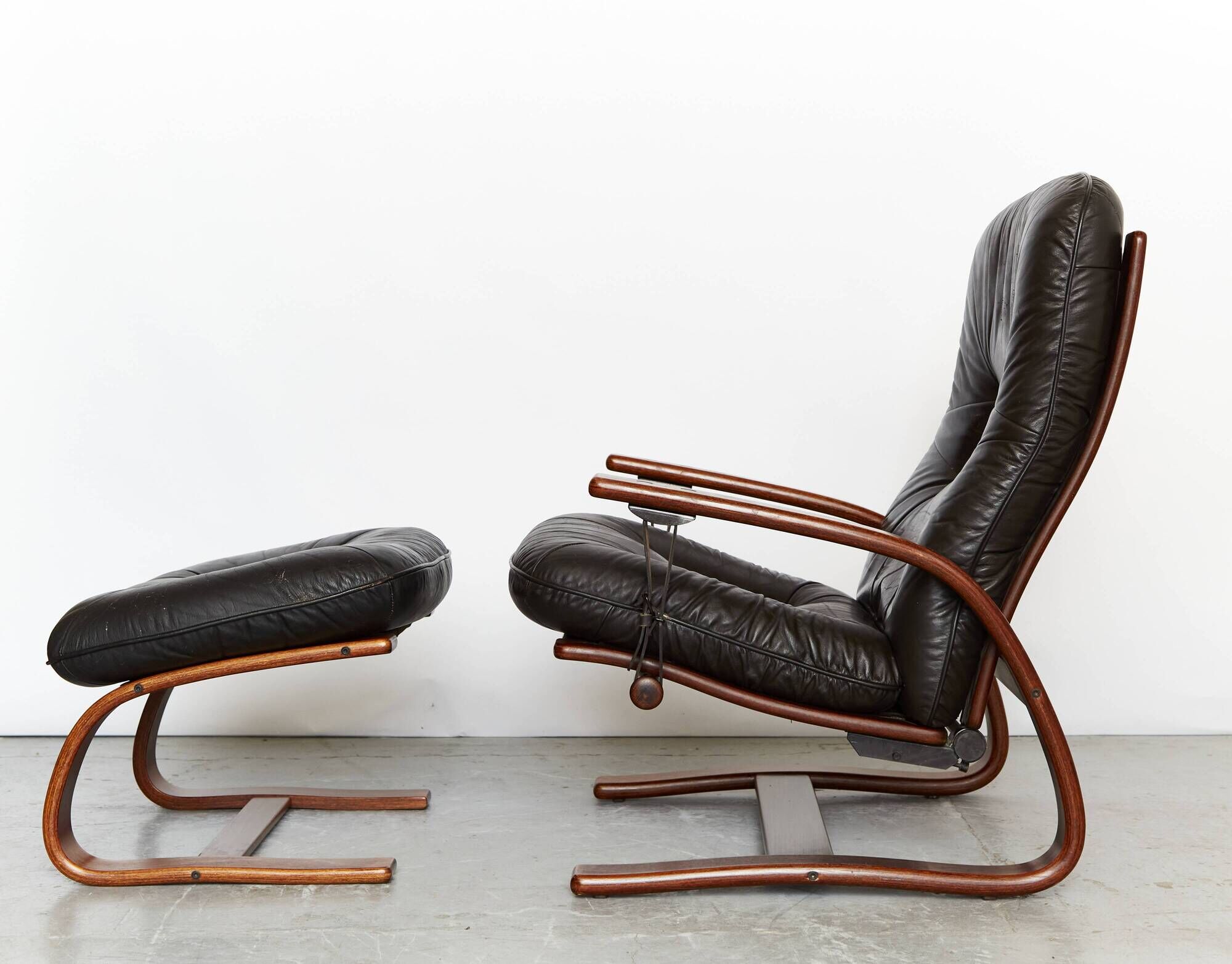 Fauteuil scandinave vintage avec ottoman par Arnt Lande pour Westnofa, anné