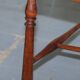 Chaise en noyer Edwardian à dossier courbé avec incrustation de nacre style Arts and Crafts