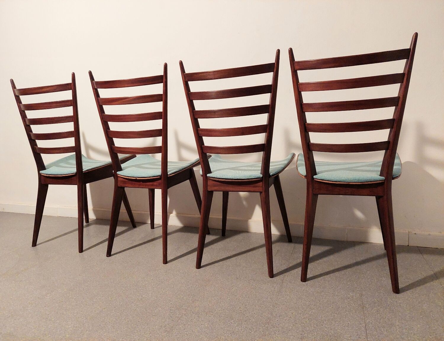 Braakman chairs