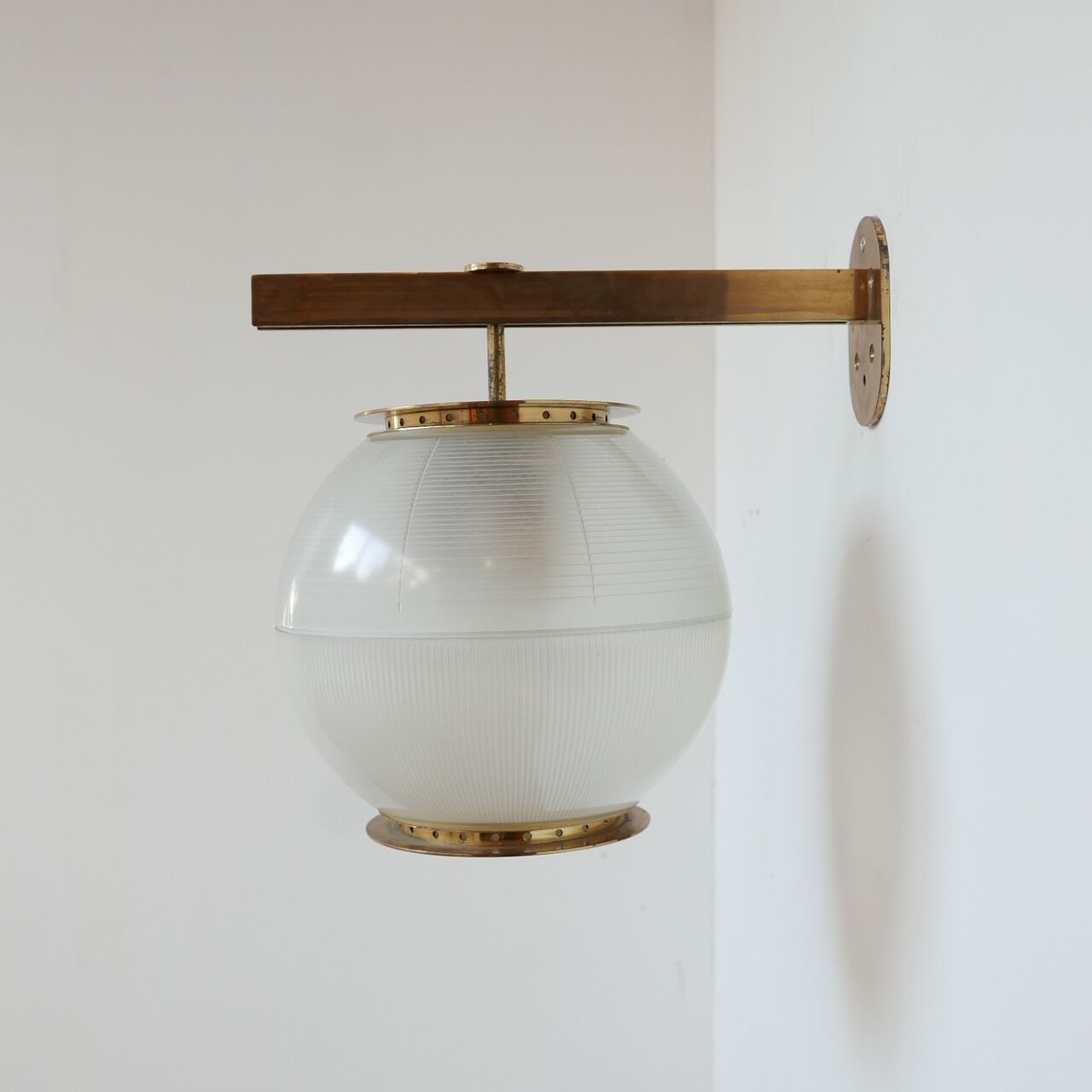 Ignazio Gardella LP7 Italian wall light