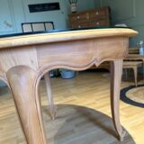 Louis XV style round air-coated table