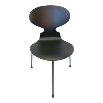 Chaise modèle 3100  "Ant Chair" de Arne Jacobsen