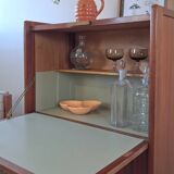 Scandinavian secretary