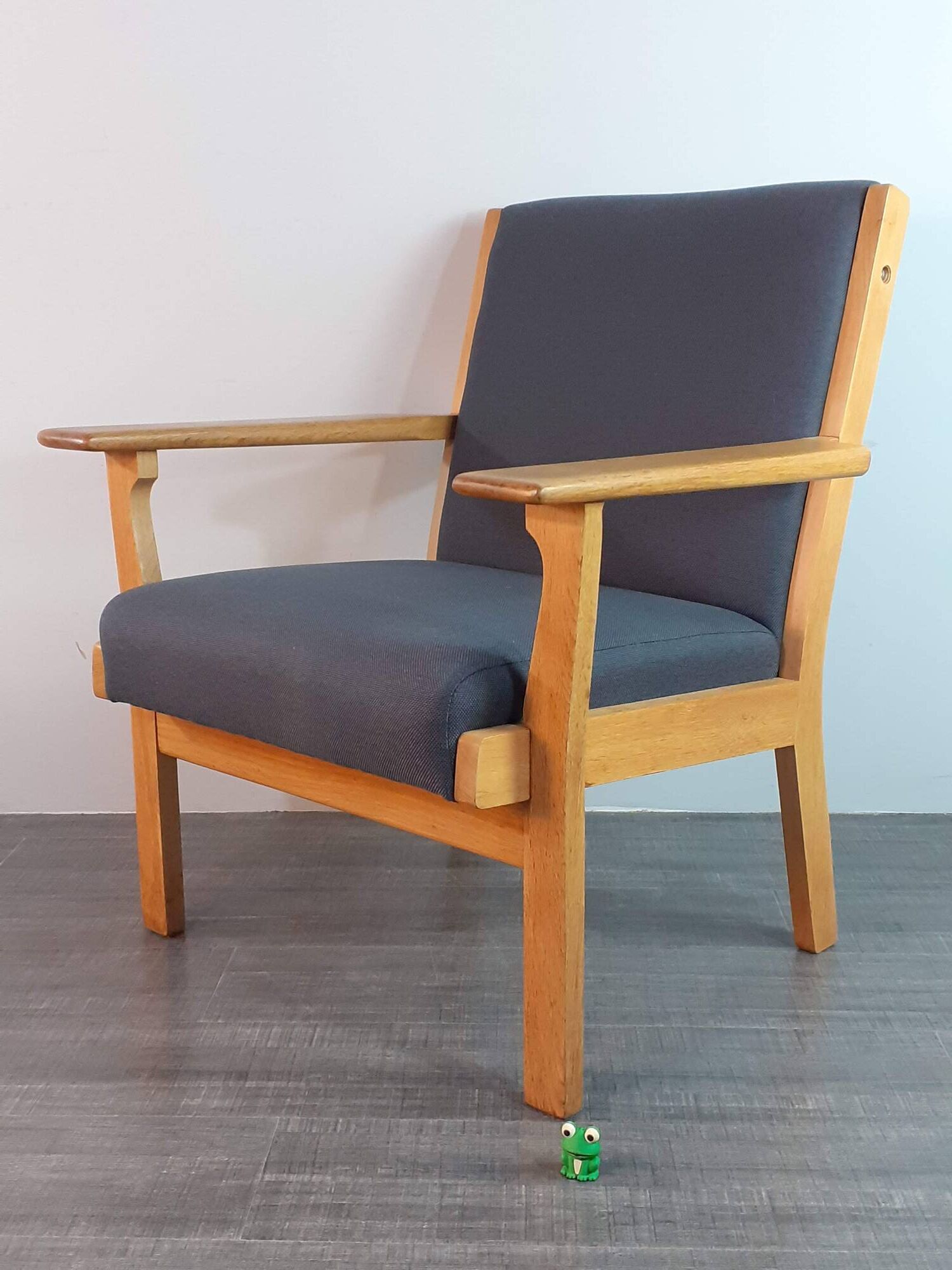 Hans Wegner GE-330 chair by Getama, Vintage Scandinavian 1960s