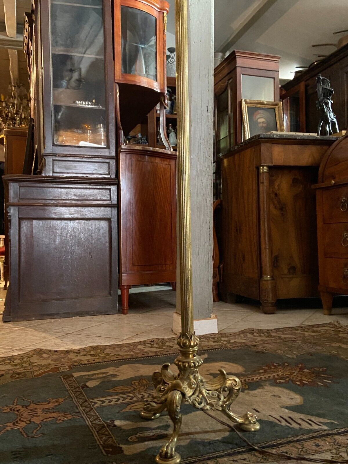 Floor lamp with adjustable height in bronze XIXth style Restoration feet claws