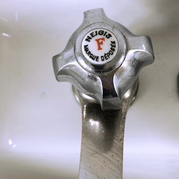 Bathroom furniture epoque art deco