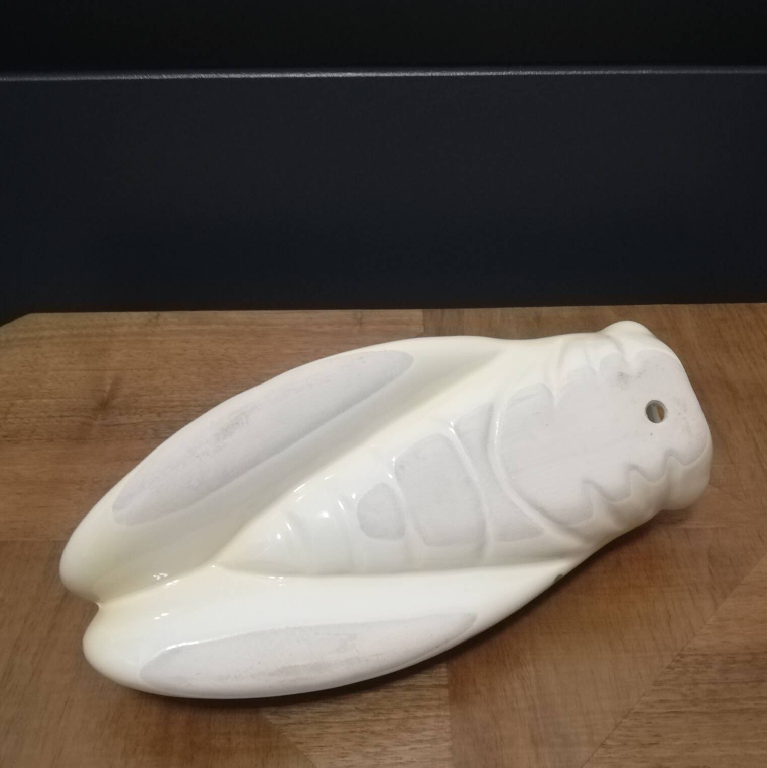 Ceramic cicada 25cm
