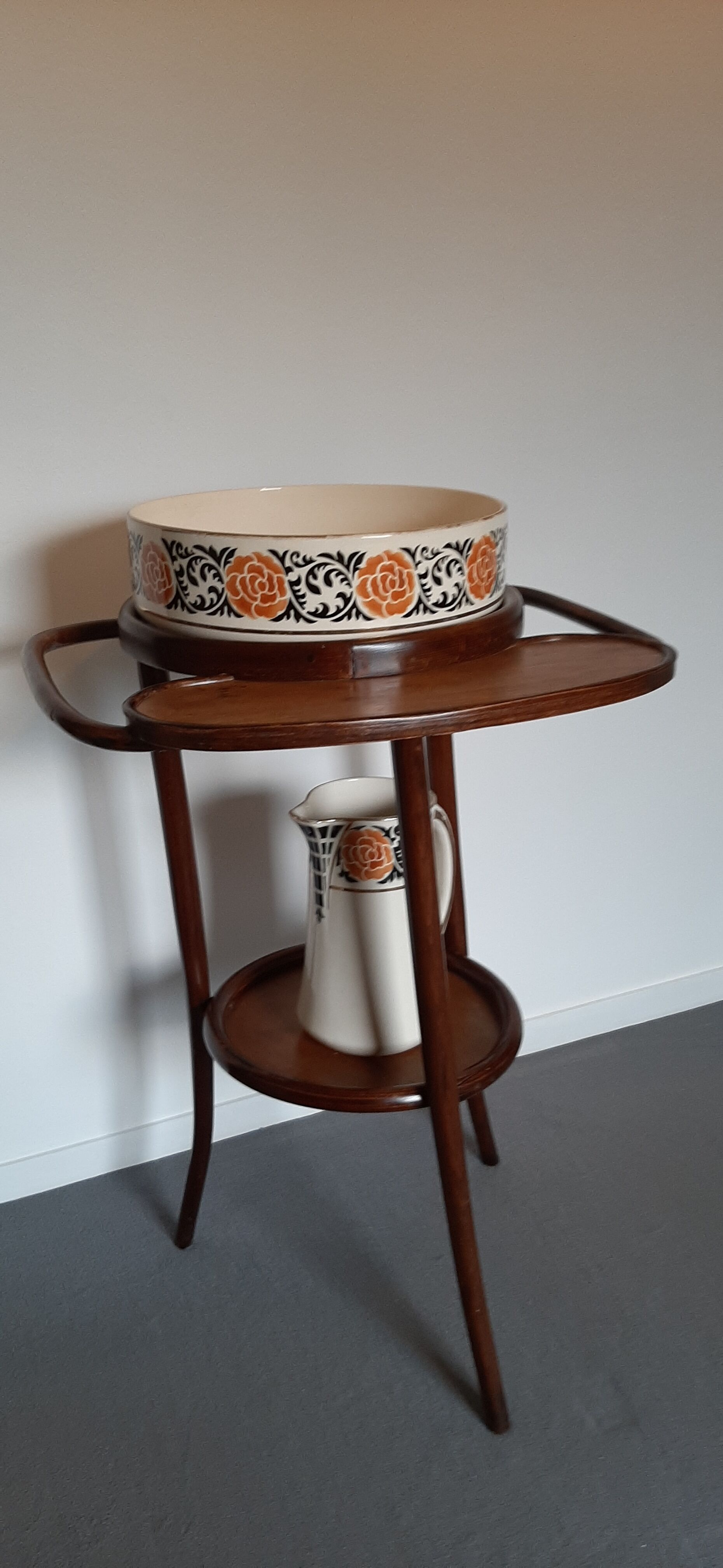 Table de toilette, barbière Jacob Joseph et Kohn
