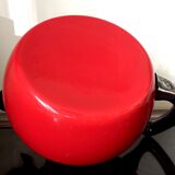 Kettle metal red years 1970