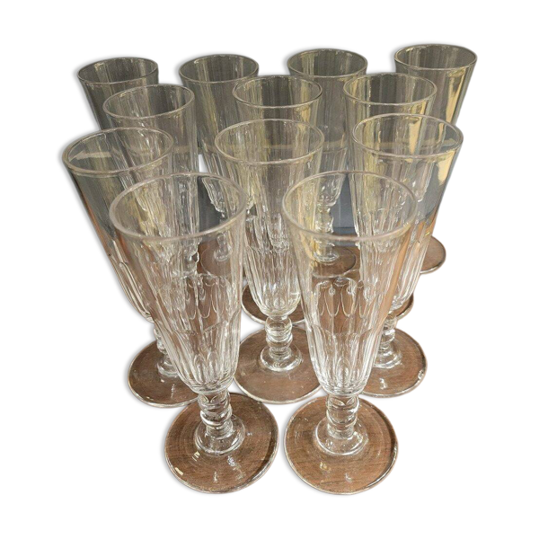 12 flûtes à champagne en cristal