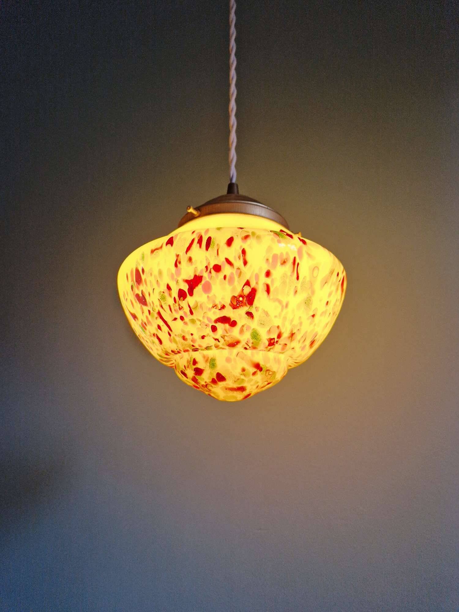 Suspension art déco en verre moucheté multicolore, années 1930