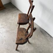 Paire de chaises tripodes savoyardes art populaire chêne