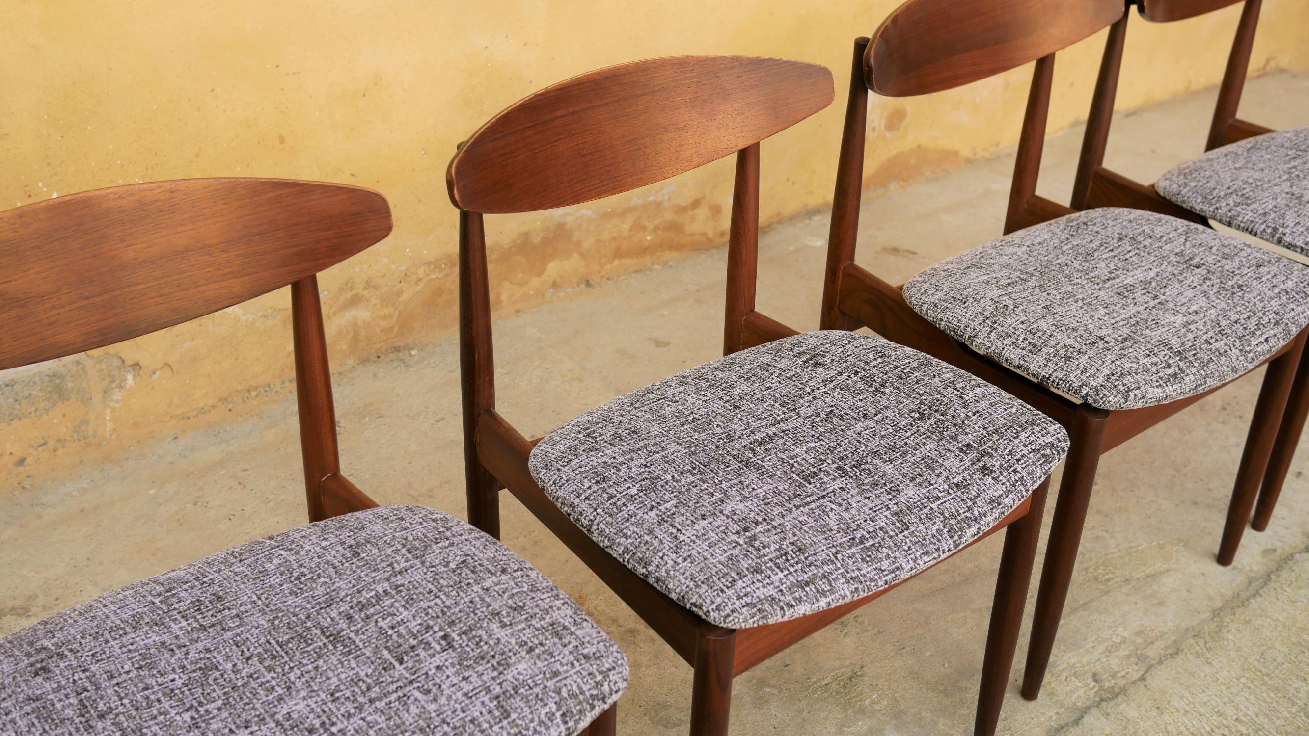 Series of 4 teak chairs by Ib Kofod-Larsen for G-Plan editions