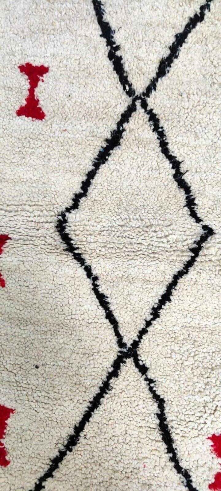 Handmade traditional pure wool rug, size 1.5/2.5 m.