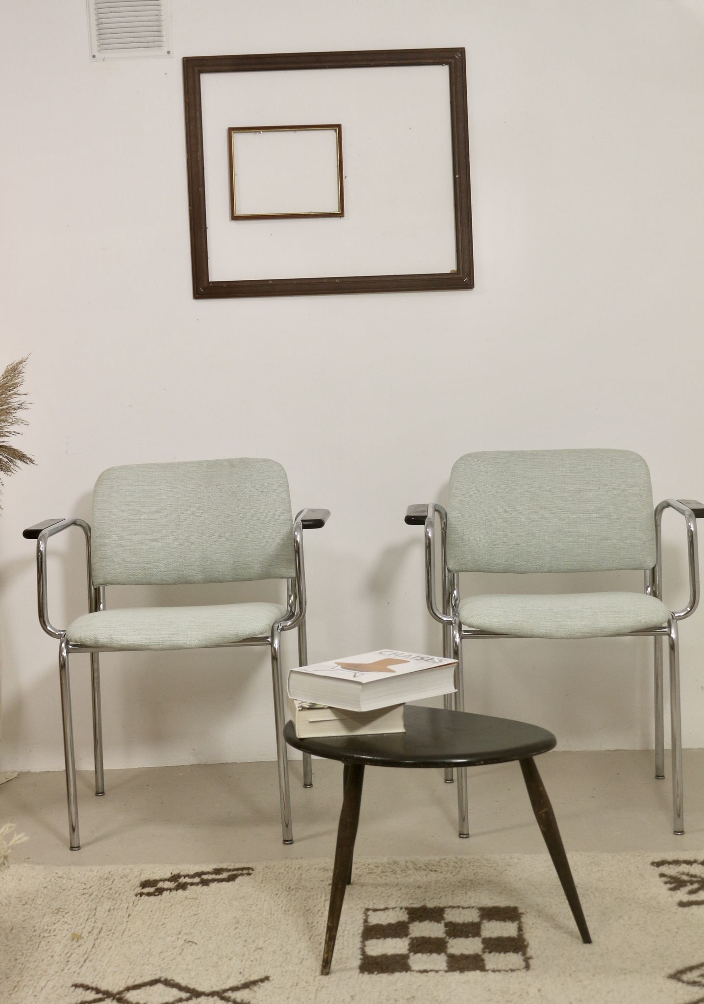 Set de 3 de chaises tubulaires en acier chromé, datant de 1970.Ref Amanda