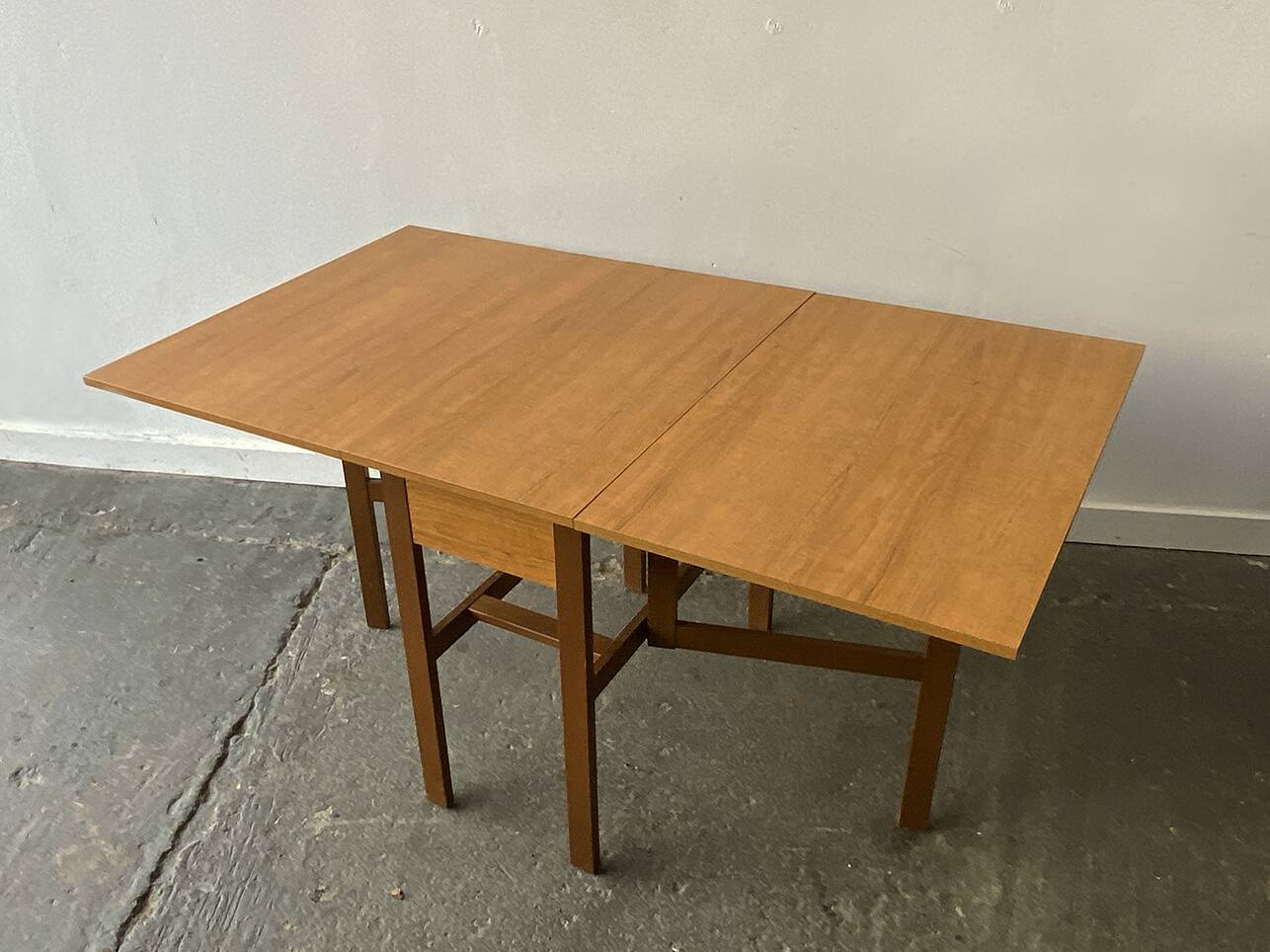 Mid-Century 1960s retro vintage large drop leaf table