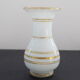 Vase miniature en opaline